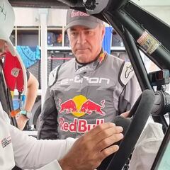 Carlos Sainz, por partida doble en el Dakar