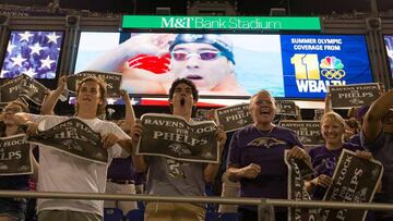 El Ravens-Panthers se detiene para ver ganar a Phelps