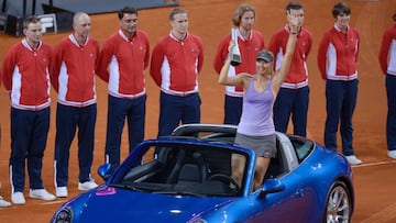 Happier times: Maria Sharapova in a Porsche 911 Targa 