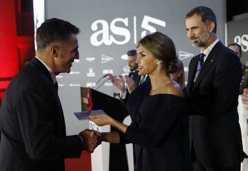 Premio decenio 1987-1997. Miguel Indur¨¢in, ganador de cinco Tours de Francia y dos Giros de Italia.