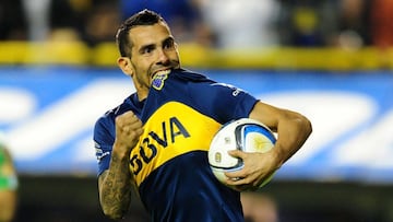 Carlos Tevez celebra un gol con Boca Juniors