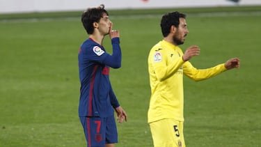 Atlético Madrid have a five point lead over Barcelona and six over Real Madrid, who play today against Real Sociedad, after their 2-0 win over Villarreal.
