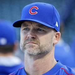David Ross y otros de Cubs se ausentan por retraso de pruebas