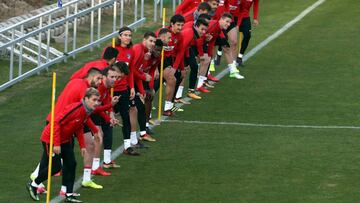 El Atlético, en su último entrenamiento antes de medirse al Levante.