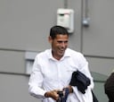 Fernando Hierro sólo tenía una temporada y también se va