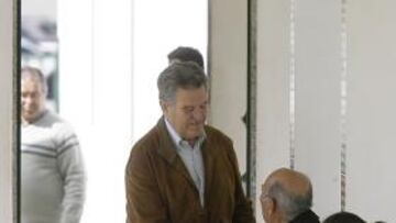 <strong>DIFICULTADES.</strong> Pepe León afirmó que el Betis no dispondrá de tiempo suficiente para preparar el dispositivo de seguridad para el partido ante el Barcelona en el caso de que el partido se dispute en otro sitio distinto al Ruiz de Lopera.