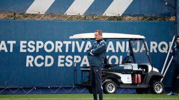 El club no encuentra entrenador y Ramis, de momento, sigue