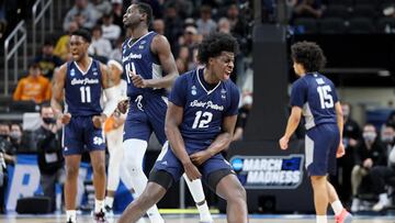 The Madness continues for Saint Peter’s as they managed a 70-60 upset win over seventh-seeded Murray State in the second round, sending them to Sweet 16.