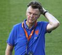 Louis Van Gaal estudia usar un marcaje al hombre con Messi