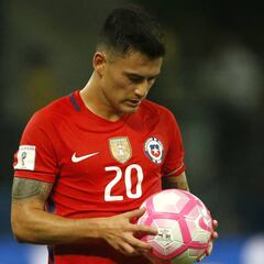 Aránguiz: "No he hablado con mis compañeros tras la eliminación"