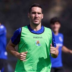 La Real trata de pescar en el río revuelto del Barcelona