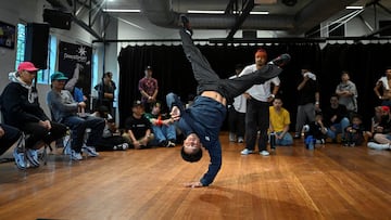 ¡°J- Attack¡± Jeff Dunne competes at the AusBreaking Battle Series event at the Redfern Community Centre ahead of the 2024 Paris Summer Olympics, in Sydney, Australia, February 24, 2024. REUTERS/Jaimi Joy