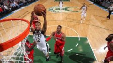 Giannis deslumbra (18+17+11) y Harden se hunde: "Es frustrante"