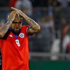 Vidal estalla contra un árbitro chileno