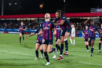 La camiseta especial fue utilizada tanto por el equipo masculino en el Spotify Camp Nou como por el equipo femenino en el Estadio Johan Cruyff en su respectivo enfrentamiento contra el Real Madrid.