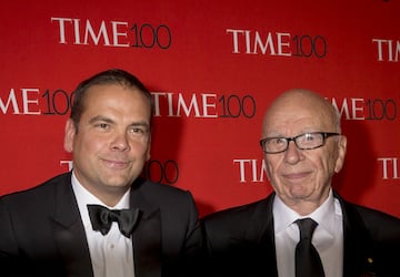 Rupert Murdoch and his son Lachlan Murdoch / Reuters