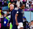 Koundé enfada a Deschamps