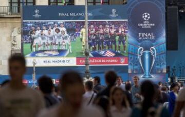 Ambiente de Champions en las calles de Milán