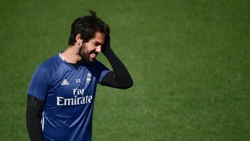 Real Madrid v Atlético Madrid: Isco starts, Lucas at right-back