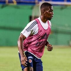 Carlos Cuesta debuta con la Selección Colombia