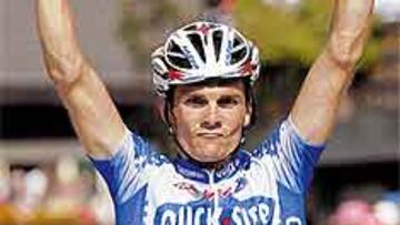 <b>UN LÍDER DE LA ÉPOCADE INDURAIN.</B> Richard Virenque (33 años) se vistió ayer de amarillo tras una épica victoria. El francés, que es profesional desde 1991, es uno de los pocos de la época de Indurain que queda en el pelotón.