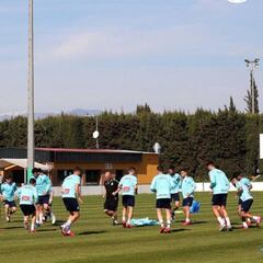 No perder músculo, el reto del futbolista en el confinamiento