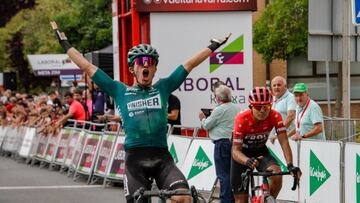 La Vuelta a Navarra se queda en casa gracias al Equipo Finisher