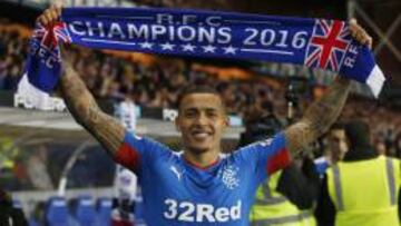 James Tavernier celebra el ascenso.