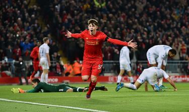 La joven promesa galesa, de 19 años, no estará en el Rose Bowl para enfrentar al Tri, ya que estuvo en la final de Champions League con el Liverpool.