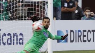 Moyá en un partido con el Atlético de Madrid