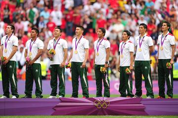 En f¨²tbol, M¨¦xico dio la sorpresa y se impuso a Brasil, a la que se le sigue resistiendo el oro ol¨ªmpico.