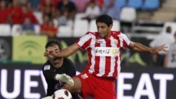 <b>FUTURO CRACK. </b>Valeri, ante Manolo Reina, portero del Levante.