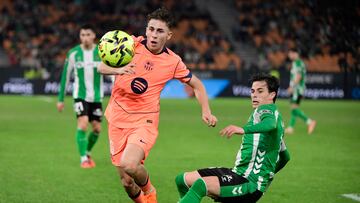 Valentín Gómez, ante Fermín.