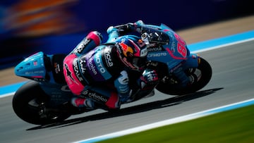 JEREZ DE LA FRONTERA, SPAIN - APRIL 24: David Alonso (80) of Colombia and CFMOTO Gaviota Aspar Team Kalex during free practice ahead of the MotoGP of Spain Gran Premio Estrella Galicia 0,0 de España 2025 at Circuito de Jerez on April 25, 2025 in Jerez de la Frontera, Spain. (Photo by Jose Breton/Pics Action/NurPhoto via Getty Images)