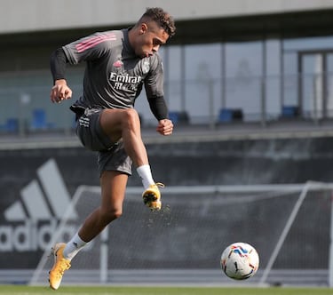 Mariano to the rescue for Real Madrid