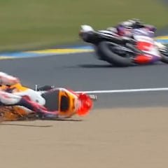 Márquez deja el sello antes de caerse a dos vueltas del final