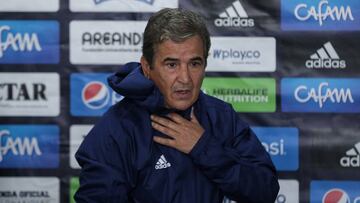 Jorge Luis Pinto durante la rueda de presentaci&oacute;n como nuevo director t&eacute;cnico de Millonarios