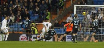 Benzema marca el 1-0.