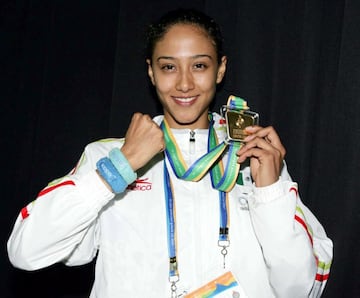 Junto a su hermano, también fue medallista (bronce) en los Juegos Olímpicos de Atenas.