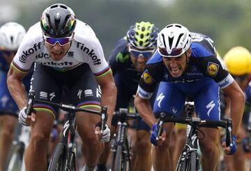 Peter Sagan bate a Julien Alaphilippe y Alejandro Valverde en Cherburgo.