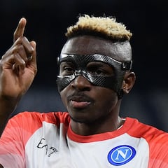 Osimhen, el enmascarado que toma la Champions