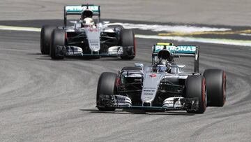 Rosberg y Hamilton con los neumáticos superblandos en Alemania.