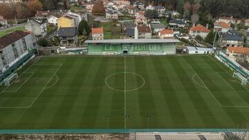 Vista del estadio Municipal de Espiñedo de O Carballiño.