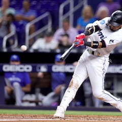 El venezolano Luis Arráez de los Miami Marlins en carrera para igualar a Ted Williams