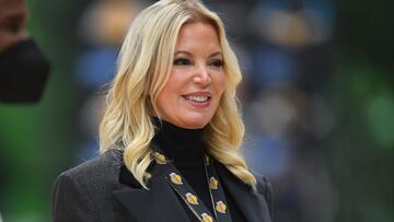 Jeanie Buss se pone seria con los Lakers: "Me queda poca paciencia"