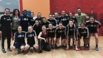 El Transportes Alcaine de Zaragoza, tras recibir una clase de zumba.