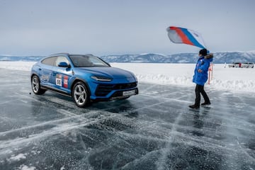 Lamborghini Urus establece récord de velocidad sobre hielo