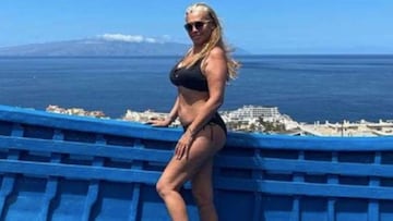 Bel¨¦n Esteban se desnuda en redes para celebrar el mill¨®n de seguidores
