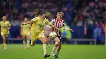 (L-R), Andrea Pereira of America and Alicia Cervantes of Guadalajara during the game America vs Guadalajara, corresponding first leg of semifinals the Torneo Apertura 2022 of the Liga BBVA MX Femenil at Azteca Stadium, on November 04, 2022.
<br><br>
(L-R), Andrea Pereira de America y Alicia Cervantes de Guadalajara durante el partido America vs Guadalajara, correspondiente a la ida de Semifinales del Torneo Apertura 2022 de la Liga BBVA MX Femenil en el Estadio Azteca , el 04 de Noviembre de 2022.