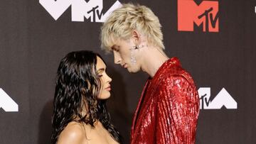 Tras los rumores de una posible ruptura e infidelidad, Megan Fox y Machine Gun Kelly son captados saliendo de terapia de pareja en California.